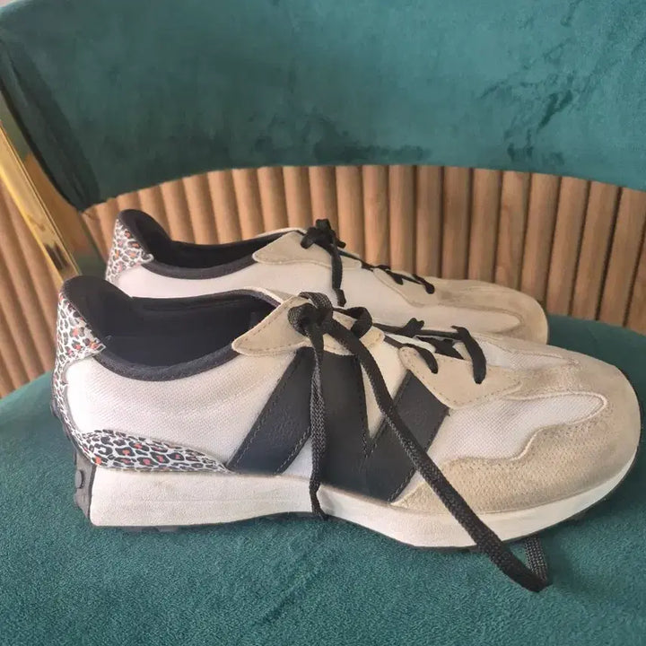 [BUNJANG] New Balance 327 Sneakers 250mm / 뉴발란스 327 운동화 250mm 사이즈
