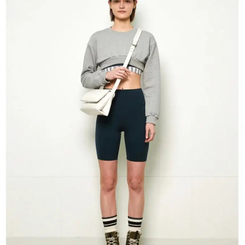 [BUNJANG] Stand Oil Fluffy Mini Crossbody Bag / 스탠드오일 Fluffy Mini 플러피 미니 화이트