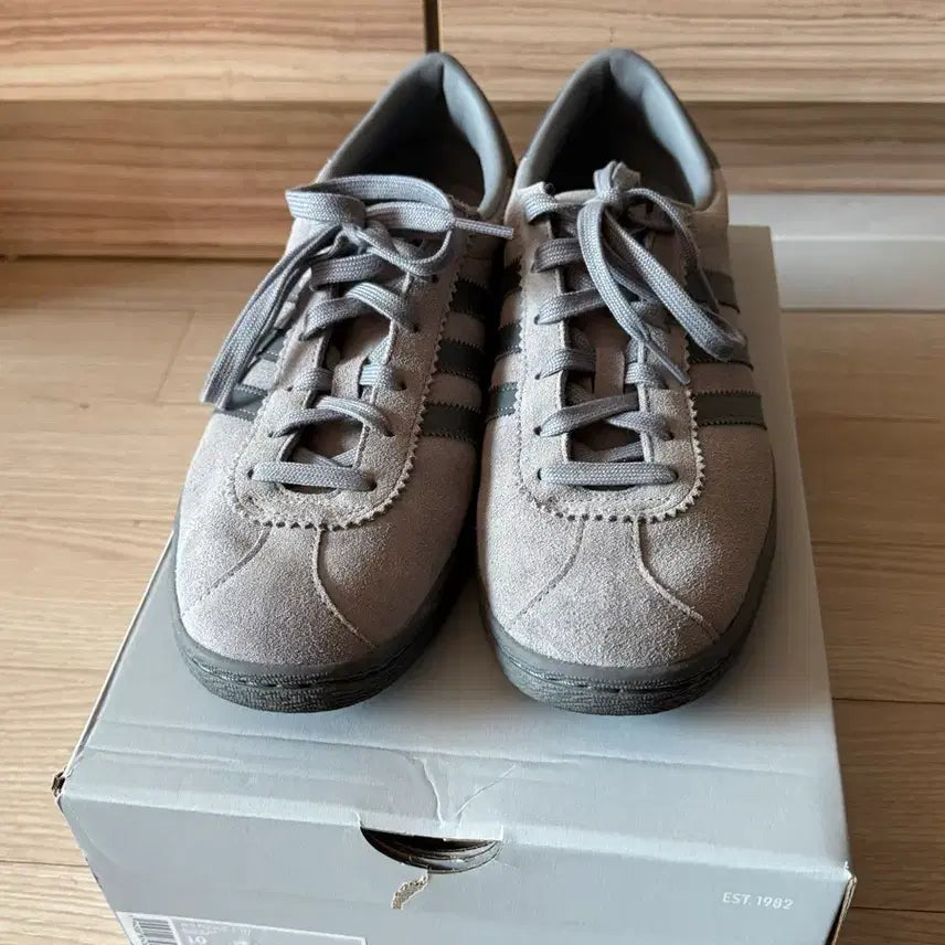 [BUNJANG] Adidas Stadt Grey Sneakers / 아디다스 슈타트 그레이