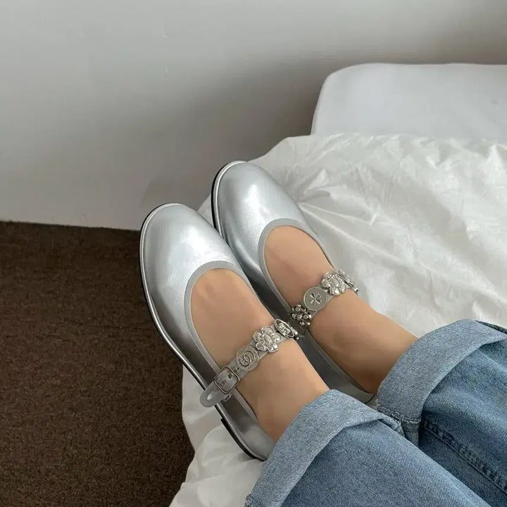 [BUNJANG] Silver Embellished Strap Flat Shoes / (30,35,40,55))실버 장식 스트랩 플랫슈즈 5025