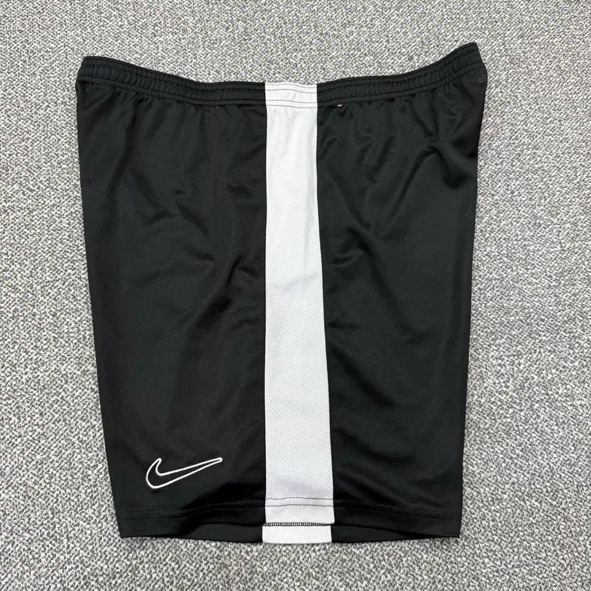 [BUNJANG] Nike Dri-FIT Academy Soccer Short Pants / L 나이키 드라이핏 아카데미 사커 숏 팬츠 반바지