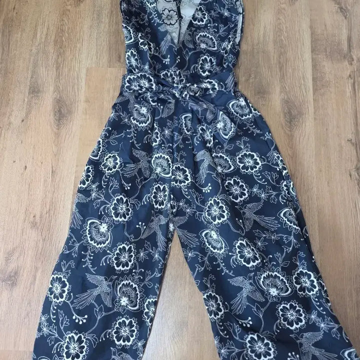 [BUNJANG] Seeho Rin Flower Pattern Wide Jumpsuit / 씨호린플라워 패턴 와이드 점프수트