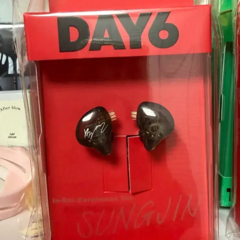 [SOLD OUT] 데이식스 성진 인이어 단순개봉 원가이하 양도