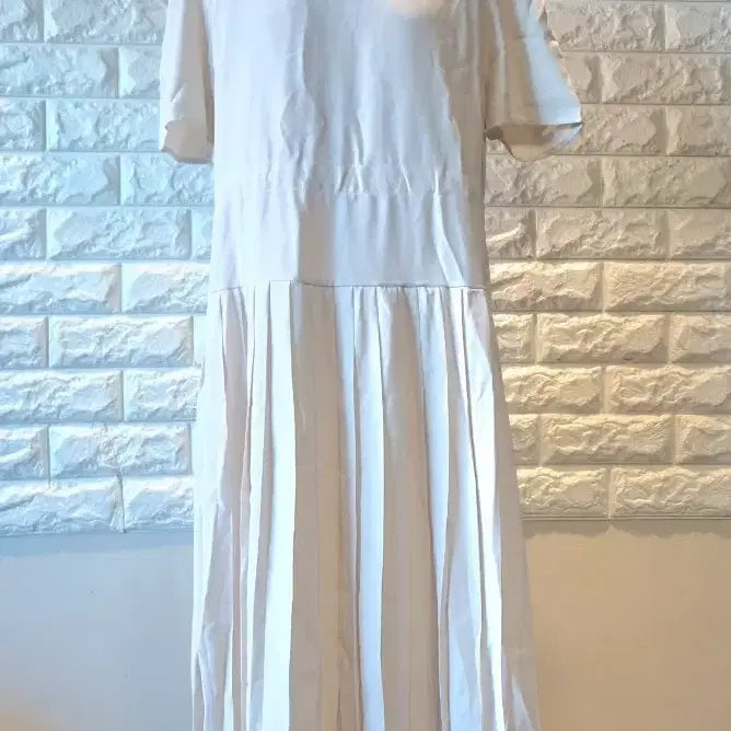 [BUNJANG] Ivory Pleated Long Dress / 아이보리 플리츠 롱 원피스(새상품)