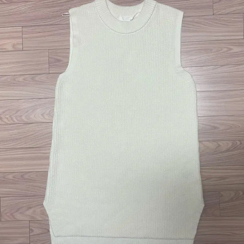 [BUNJANG] H&amp;M White Knit Vest Sweater / H&amp;M 흰색 여성 조끼 베스트 니트 스웨터