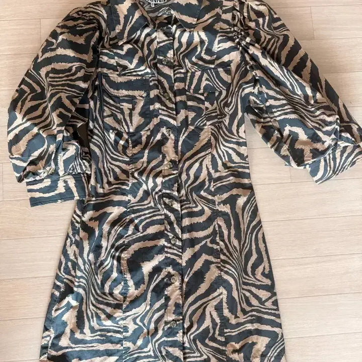 [BUNJANG] Ganni Leopard Print Dress / 가니 원피스