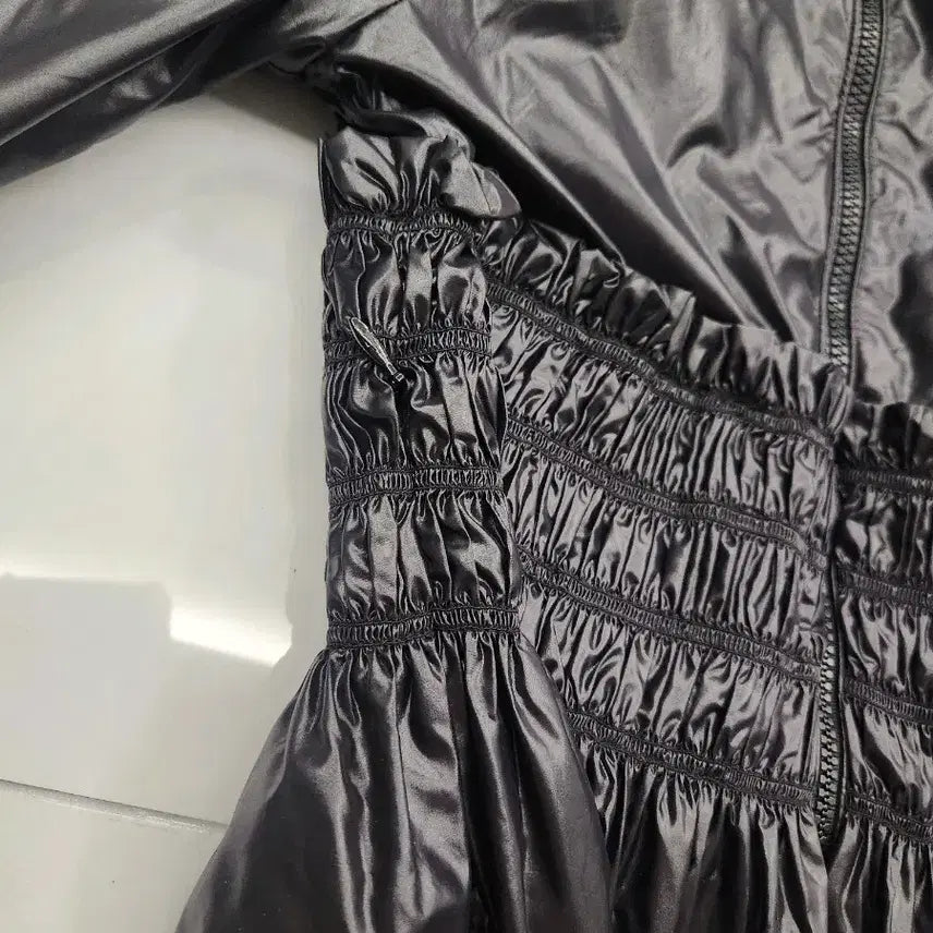 [SOLD OUT] 몽클레어 여아 블랙 바람막이 10A