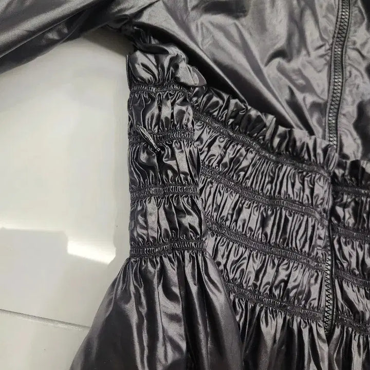 [SOLD OUT] 몽클레어 여아 블랙 바람막이 10A