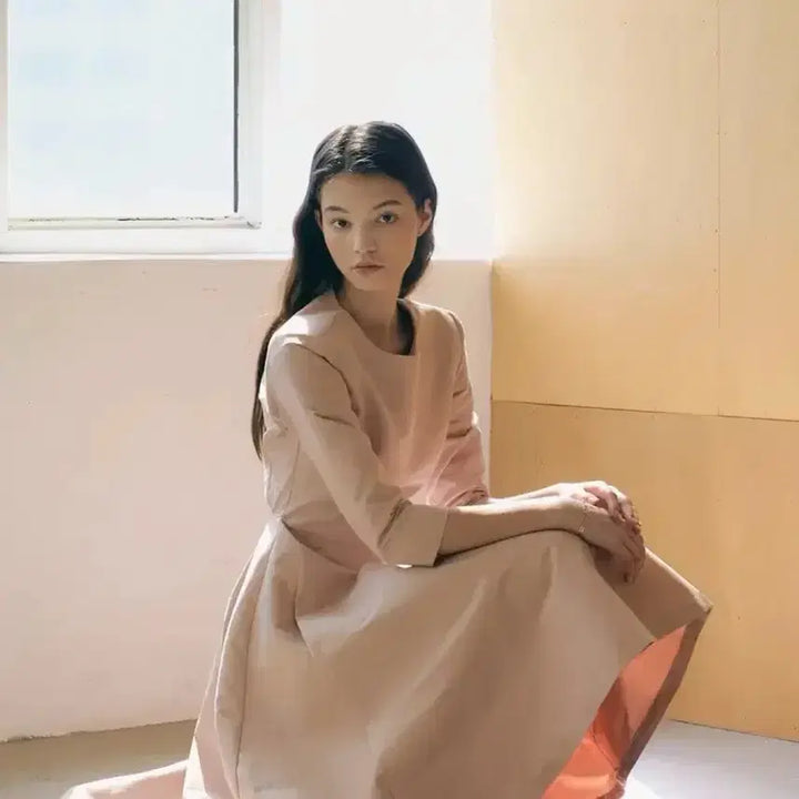 [BUNJANG] Sienne Lady Round Cutout Dress / 새상품 시에 레이디 라운드 컷아웃 원피스