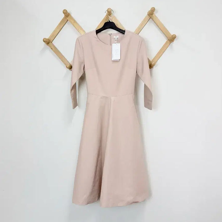 [BUNJANG] Sienne Lady Round Cutout Dress / 새상품 시에 레이디 라운드 컷아웃 원피스