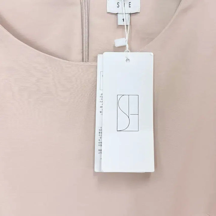 [BUNJANG] Sienne Lady Round Cutout Dress / 새상품 시에 레이디 라운드 컷아웃 원피스