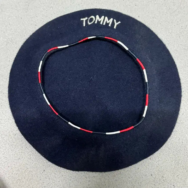 [BUNJANG] Tommy Hilfiger Navy Beret / 타미힐피거 네이비 베레모