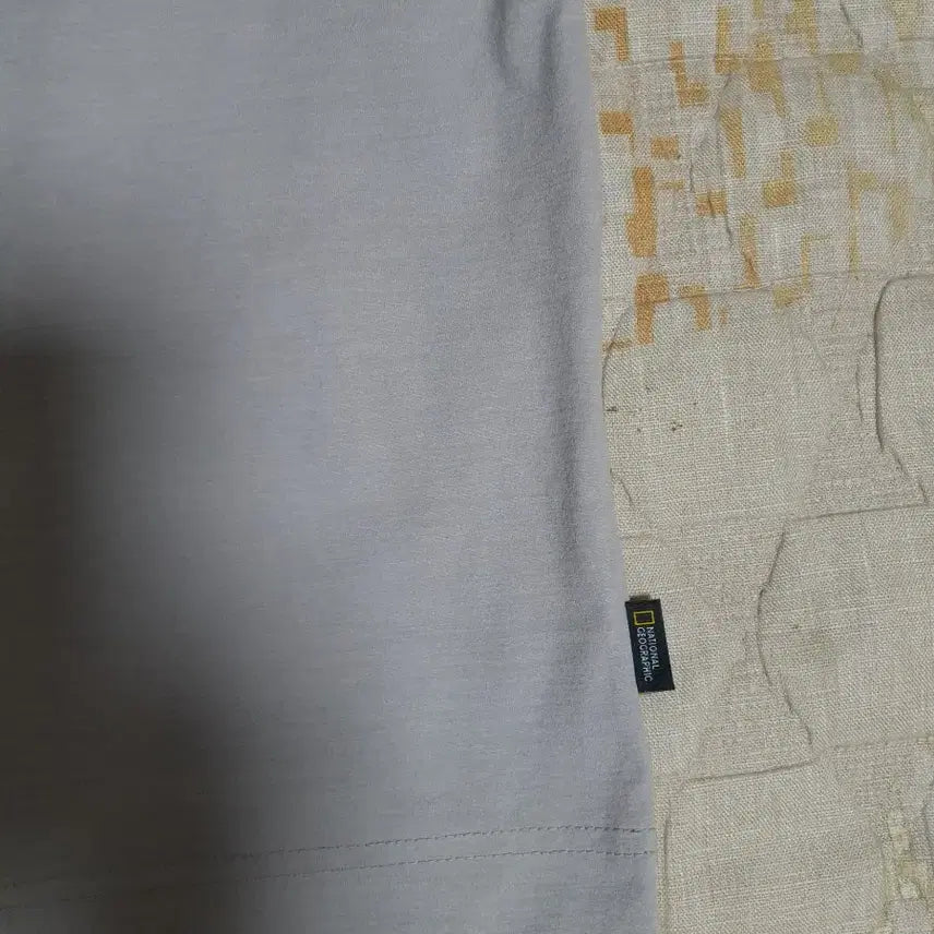 [BUNJANG] National Geographic Gray T-shirt (S) / 내셔널지오그래픽 반팔티셔츠 그레이 S