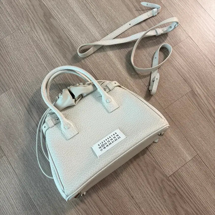 [BUNJANG] Maison Margiela 5AC Drawstring Ivory Bag / 마르지엘라 5AC 드로스트링 아이보리