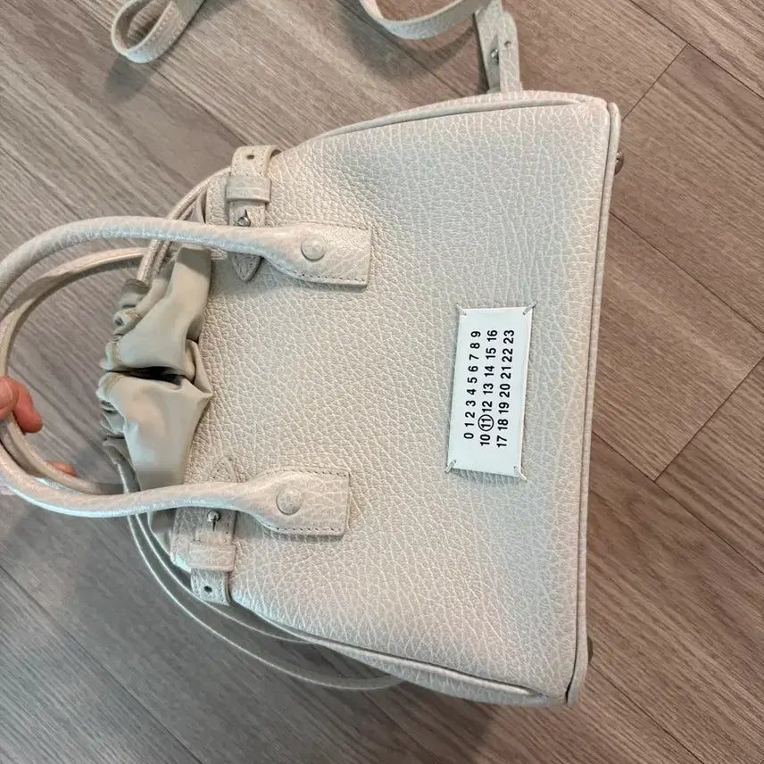 [BUNJANG] Maison Margiela 5AC Drawstring Ivory Bag / 마르지엘라 5AC 드로스트링 아이보리