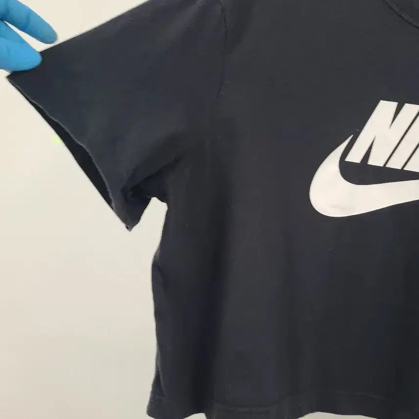 [BUNJANG] Nike Black Crop T-shirt (M) / 나이키 검정 반팔 크롭 티셔츠 M