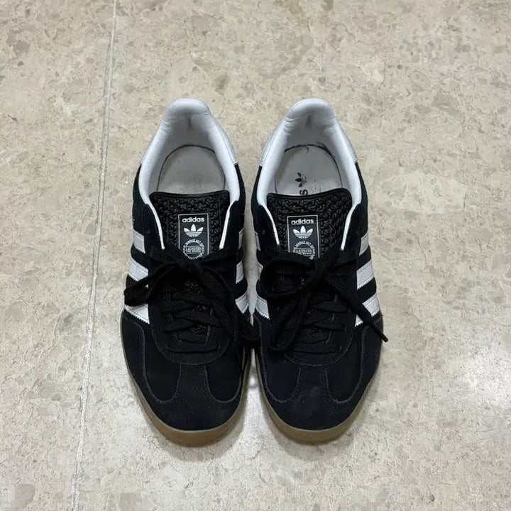 [SOLD OUT] 아디다스 가젤 블랙 스니커즈 265