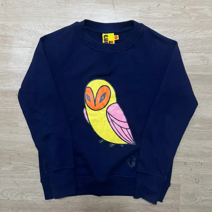 [SOLD OUT] 럭키슈에뜨 여성 빅프린팅 맨투맨 티셔츠 [네이비] S/90