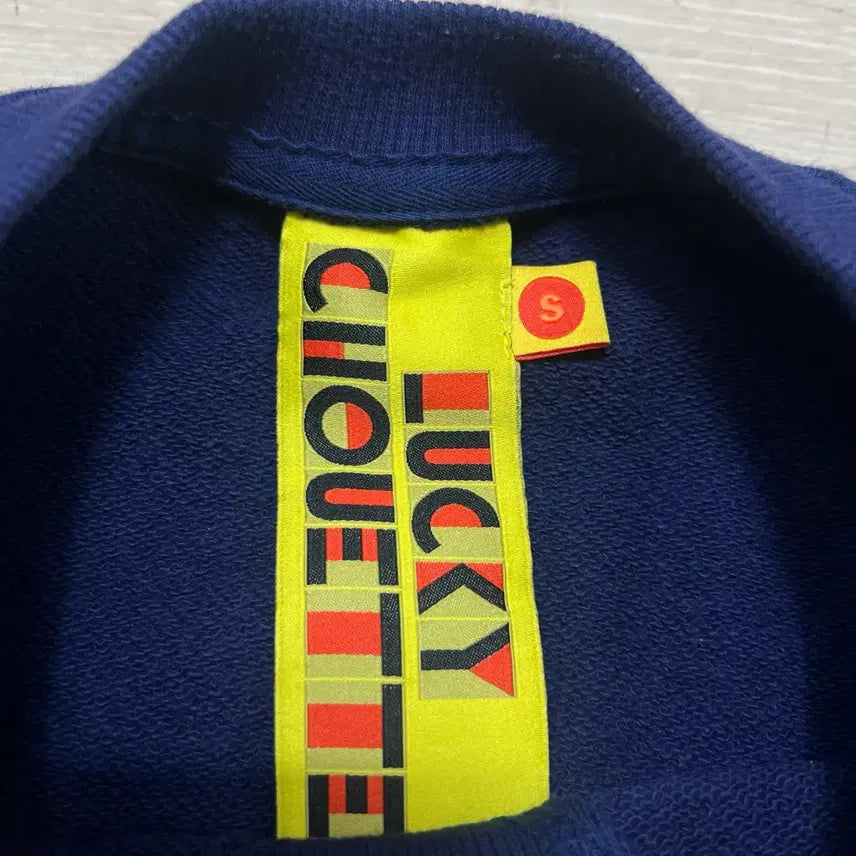 [SOLD OUT] 럭키슈에뜨 여성 빅프린팅 맨투맨 티셔츠 [네이비] S/90