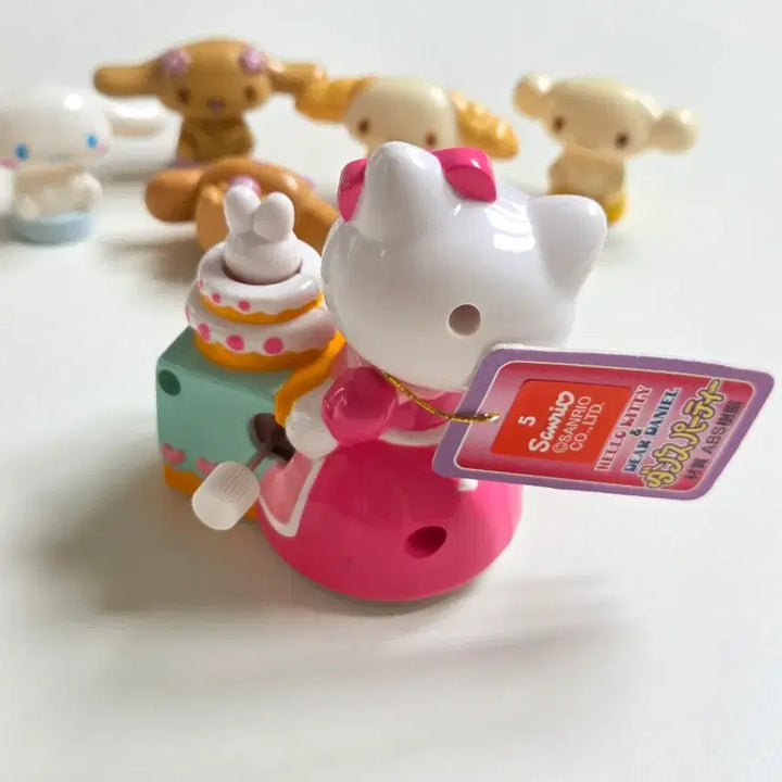 [BUNJANG] Classic Kitty Wind-Up Toy Figure / 고전키티 캐시 피규어 태엽장난감