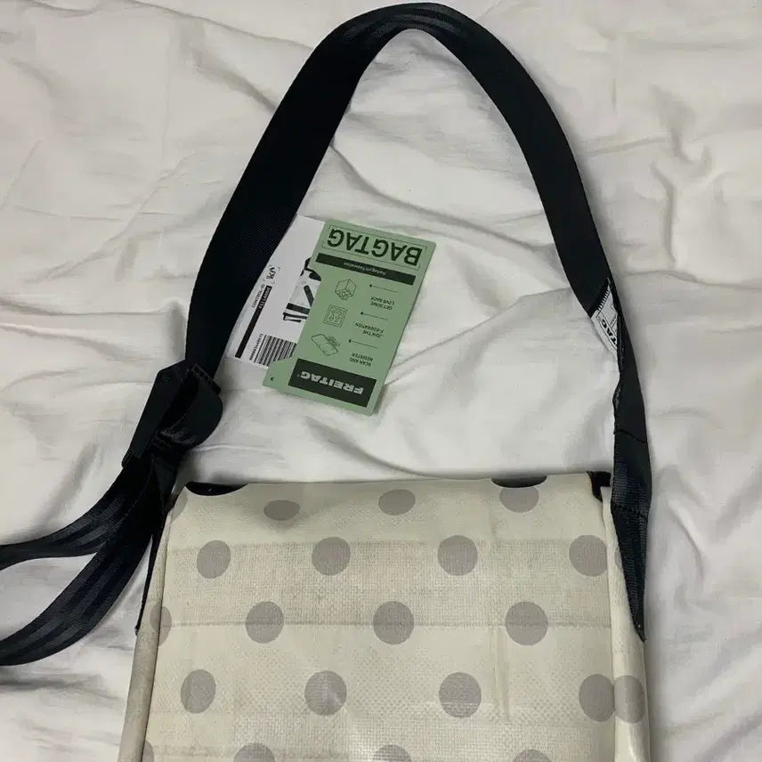 [SOLD OUT] 프라이탁 라씨 땡땡이_실사용5회미만_25만원