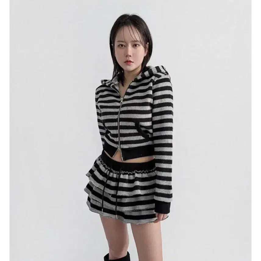 [BUNJANG] Striped Ruffle Skirt Pants and Hooded Zip-up Set / 스트라이프 캉캉 치마바지 후드집업 셋업