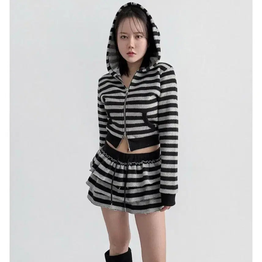 [BUNJANG] Striped Ruffle Skirt Pants and Hooded Zip-up Set / 스트라이프 캉캉 치마바지 후드집업 셋업