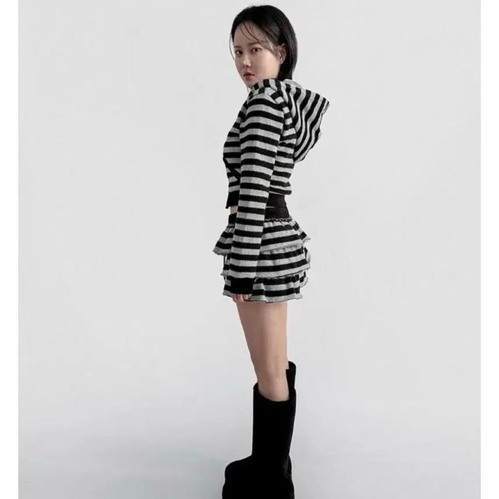 [BUNJANG] Striped Ruffle Skirt Pants and Hooded Zip-up Set / 스트라이프 캉캉 치마바지 후드집업 셋업