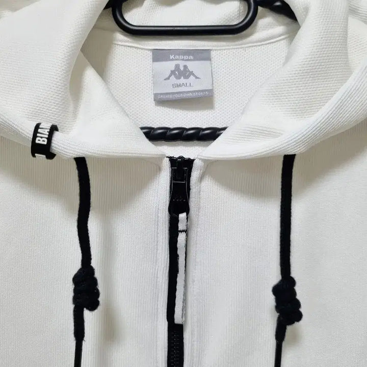 [BUNJANG] KAPPA Long Hooded Zip-Up Jumper White S / 카파 롱후드집업점퍼. 화이트. S