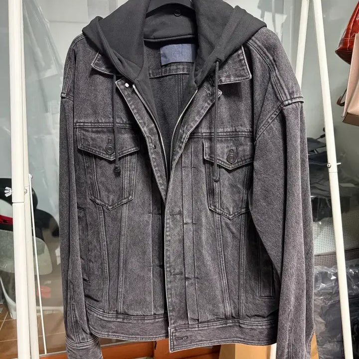[BUNJANG] Juun.J 20SS Washed Black Denim Hooded Trucker Jacket / (48) 20ss 준지 흑청 후드 트러커
