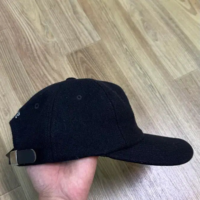 [BUNJANG] Supreme S Logo 6-Panel Cap Black / 슈프림 울 S 로고 6-패널 캡 블랙 - 15FW