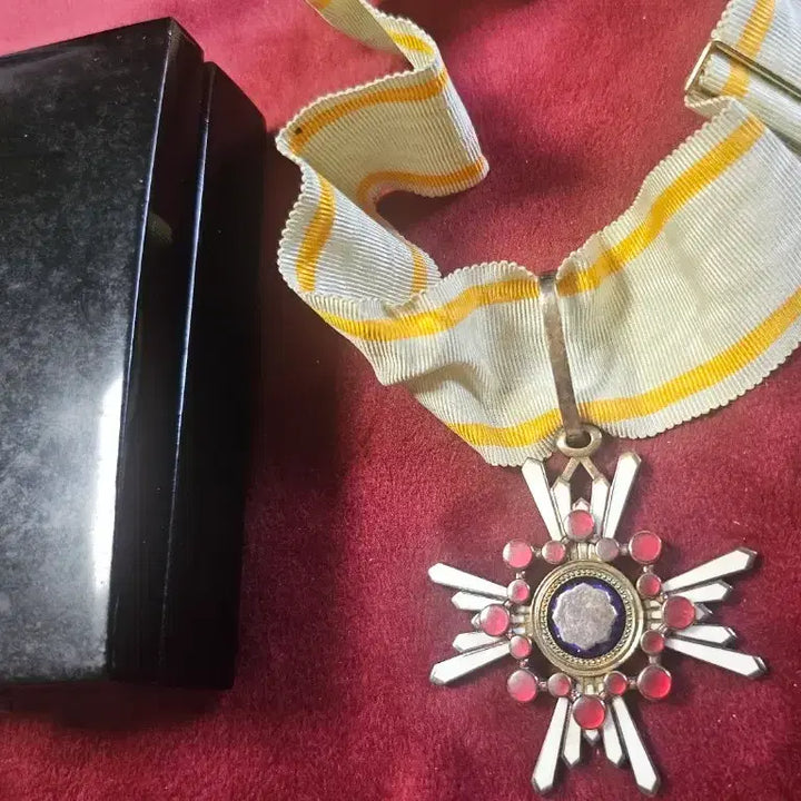 [BUNJANG] Japanese Order of the Sacred Treasure, 3rd Class Full Set / 일본 서보장 훈장 (훈3등, 풀세트)