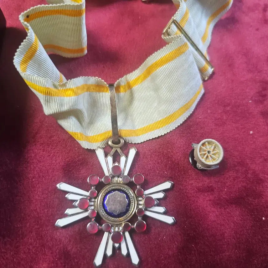 [BUNJANG] Japanese Order of the Sacred Treasure, 3rd Class Full Set / 일본 서보장 훈장 (훈3등, 풀세트)
