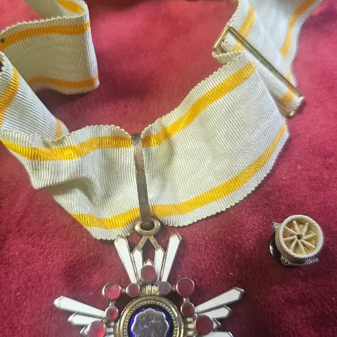 [BUNJANG] Japanese Order of the Sacred Treasure, 3rd Class Full Set / 일본 서보장 훈장 (훈3등, 풀세트)