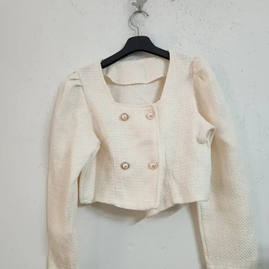 [BUNJANG] Ivory Tweed Pearl Button Crop Jacket / 아이보리 트위드 진주 버튼 크롭 자켓