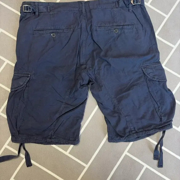 [SOLD OUT] C.P. Company 네이비 카고 반바지