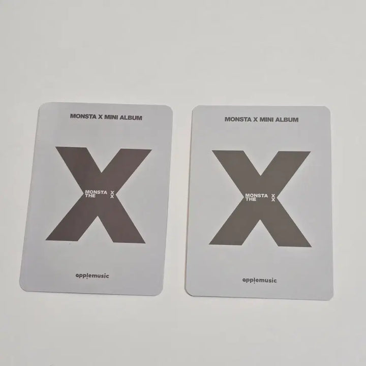 [SOLD OUT] 몬스타엑스 애플뮤직 미공포 민혁 기현 포카 2장 일괄