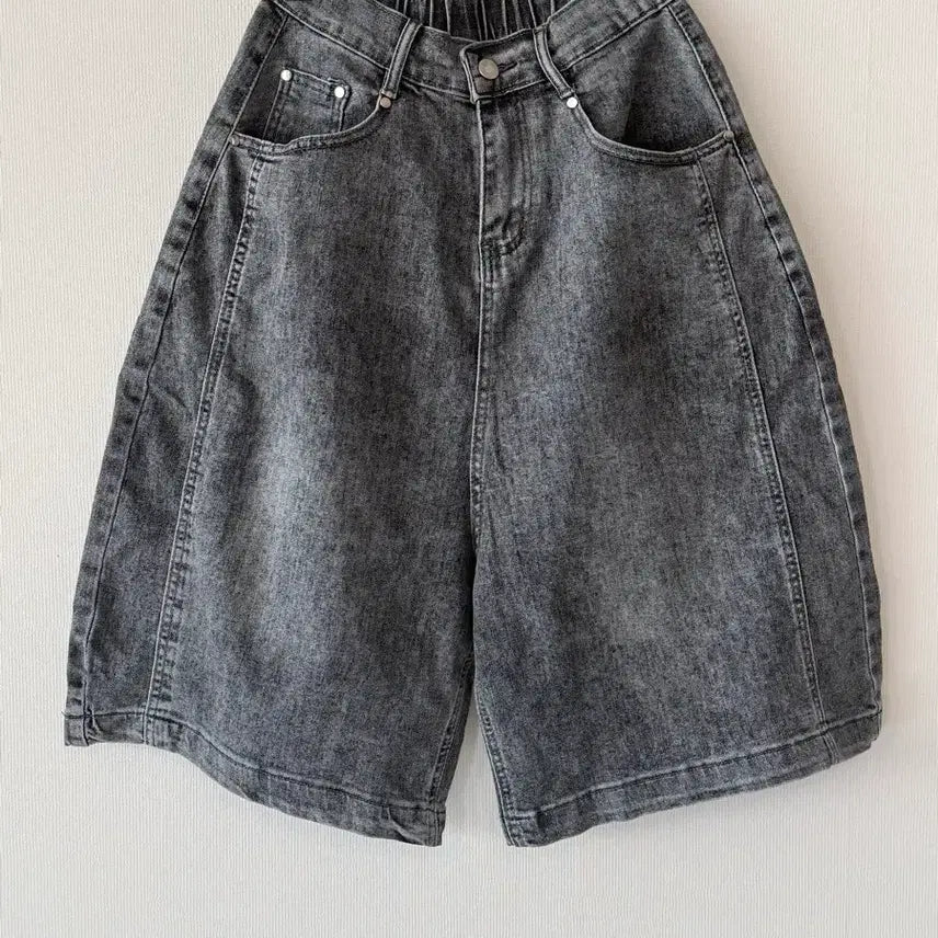 [BUNJANG] Wide Bermuda Denim Shorts / 새제품  와이드 버뮤다 청 반바지