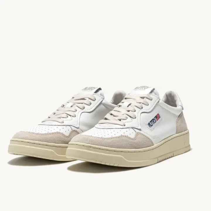 [BUNJANG] Autry Medalist White Sneakers / 오트리 메달리스트 화이트 스니커즈 + 더스트백 사이즈42