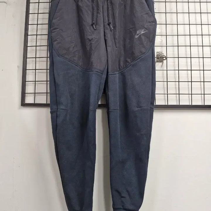 [BUNJANG] Nike Tech Fleece Woven Jogger Pants / 100L 나이키 테크플리스 우븐 조거팬츠