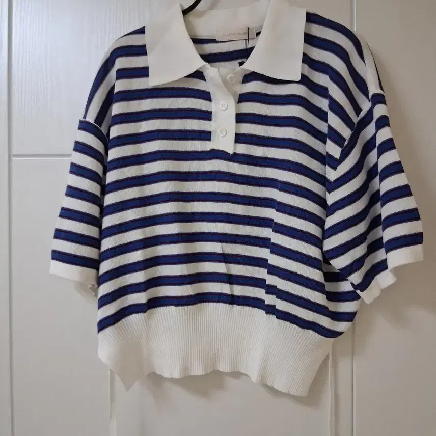 [BUNJANG] Plastic Island Striped Collar Knit / 플라스틱아일랜드 스트라이프 카라 니트