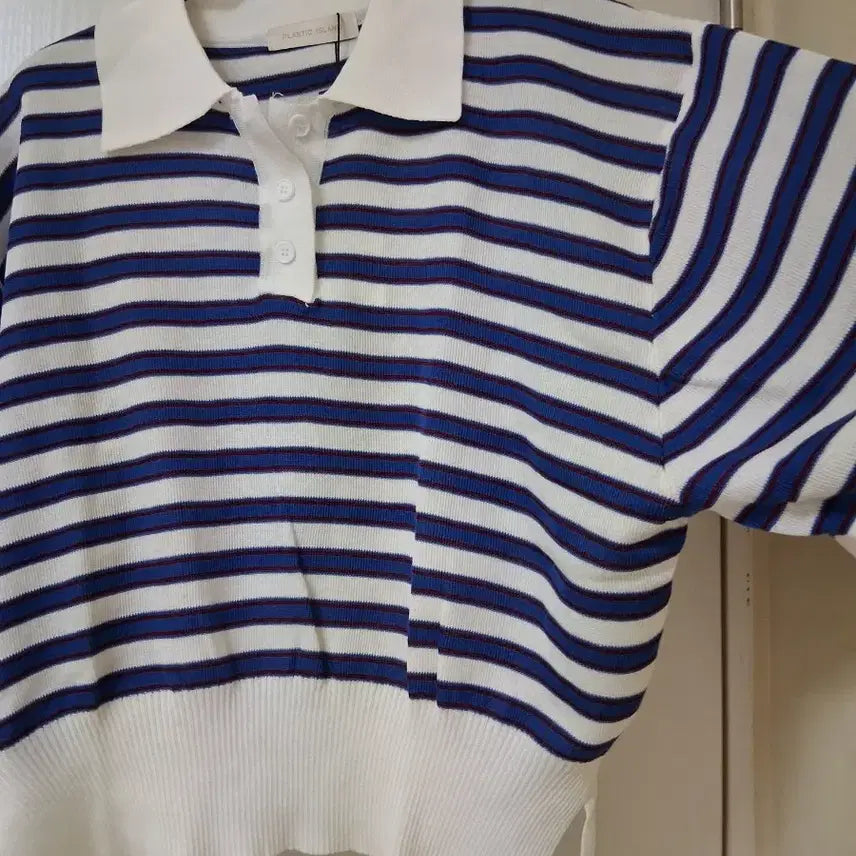 [BUNJANG] Plastic Island Striped Collar Knit / 플라스틱아일랜드 스트라이프 카라 니트