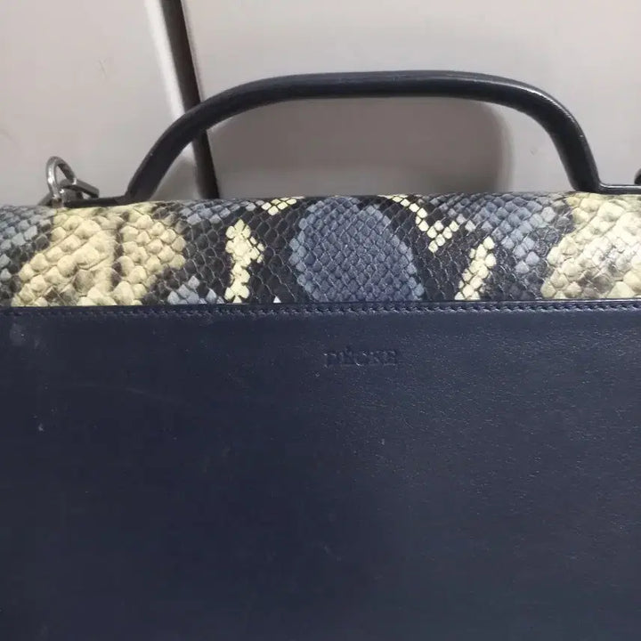[BUNJANG] Decke New Leslie Python Shoulder Bag / 덱케 뉴 레슬리. 파이톤. 숄더백 겸 크로스백