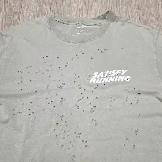 [BUNJANG] Satisfy Mostech T-shirt (Size 2) / satisfy 세티스파이 모스테크 티셔츠 2사이즈
