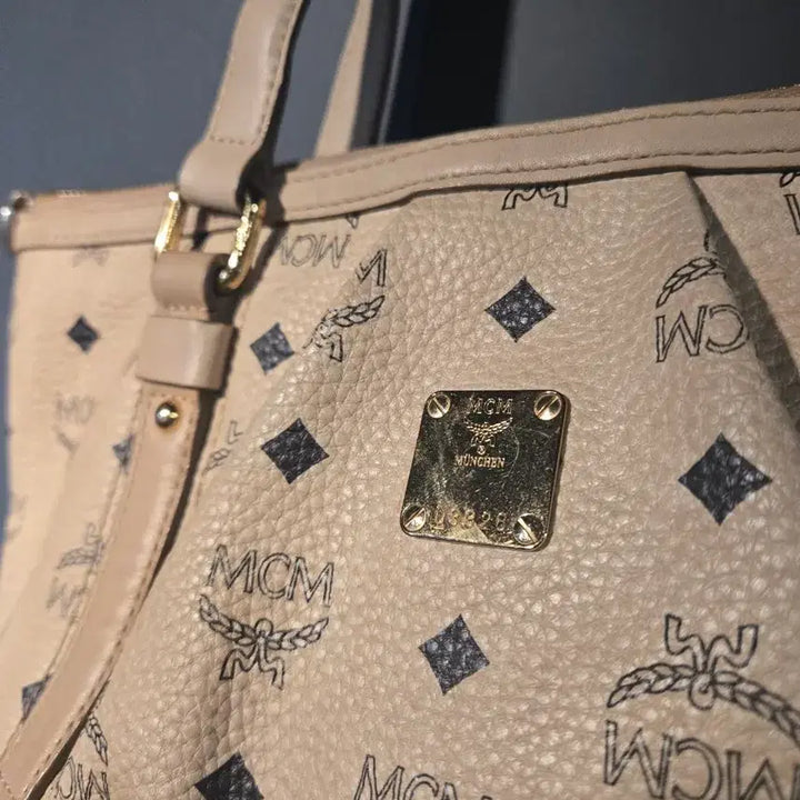 [BUNJANG] MCM Logo Shoulder Bag/Tote Bag (Ivory) / MCM 로고 숄더백 / 토트백 아이보리