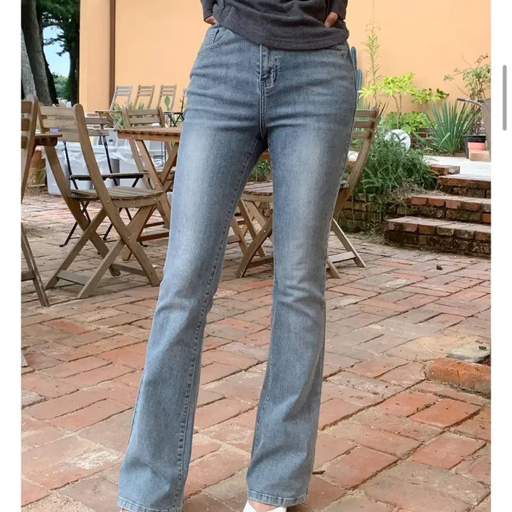[BUNJANG] Gracy Light Wash Bootcut Jeans (S, Long) / 그레이시 연청 부츠컷 S 롱버전 슬림핏 | 리뷰 9999+