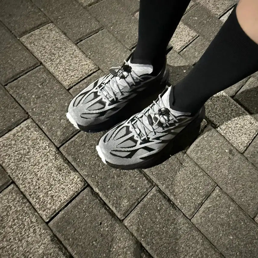 [BUNJANG] Hoka Mafate Speed 4 Light TS Black/White Running Shoes / 호카 마파테 스피드 4 라이트 TS 블랙/화이트