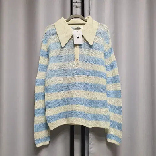 [SOLD OUT] (택채새상품) 하늘 스트라이프 성김 카라 니트 여름