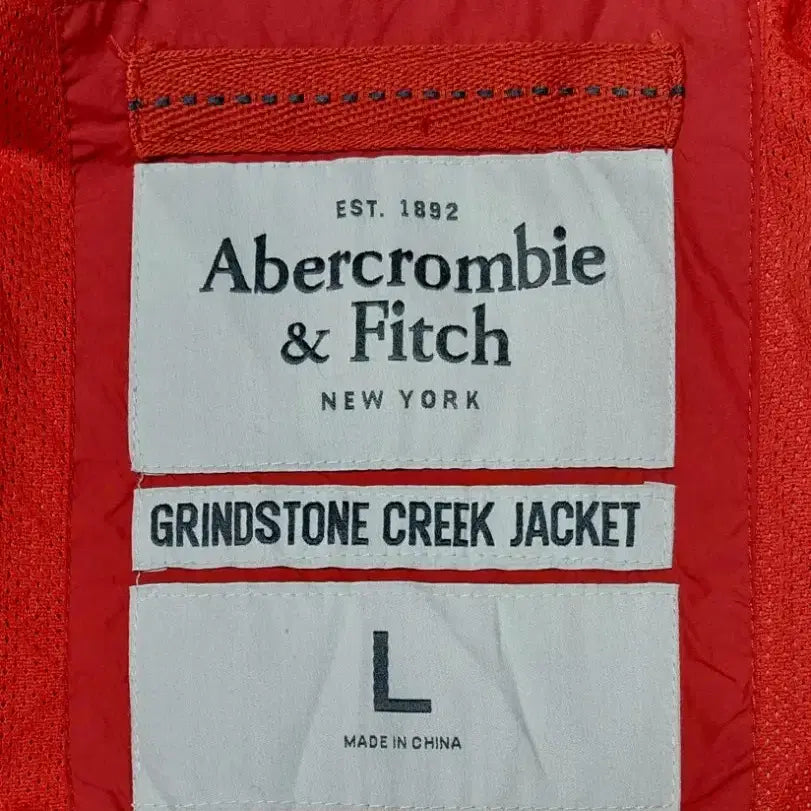 [BUNJANG] Abercrombie &amp; Fitch Vintage Patch Windbreaker (Red) / [L] 아베크롬비 &amp; 피치 빈티지 패치 윈드브레이커 (레드)