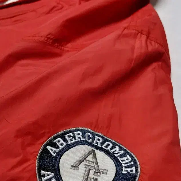 [BUNJANG] Abercrombie &amp; Fitch Vintage Patch Windbreaker (Red) / [L] 아베크롬비 &amp; 피치 빈티지 패치 윈드브레이커 (레드)
